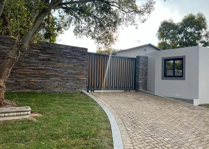 Hotels With Four Stars Rivonia Guest House
