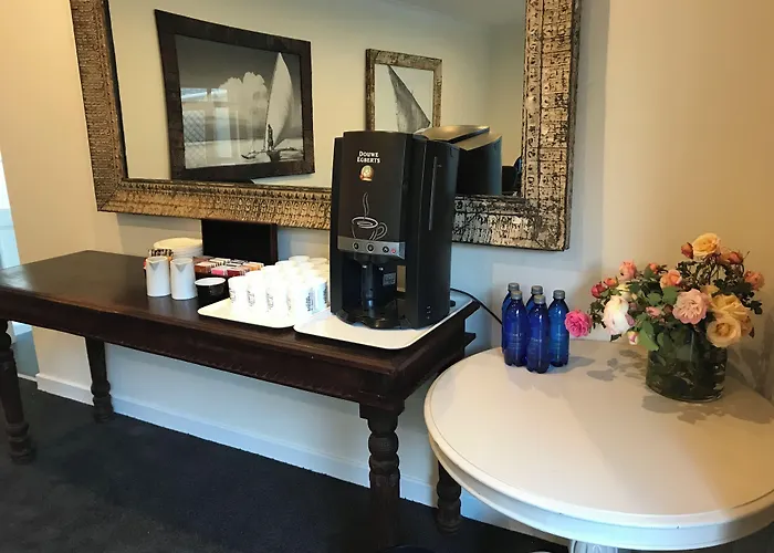 Melrose Place Boutique